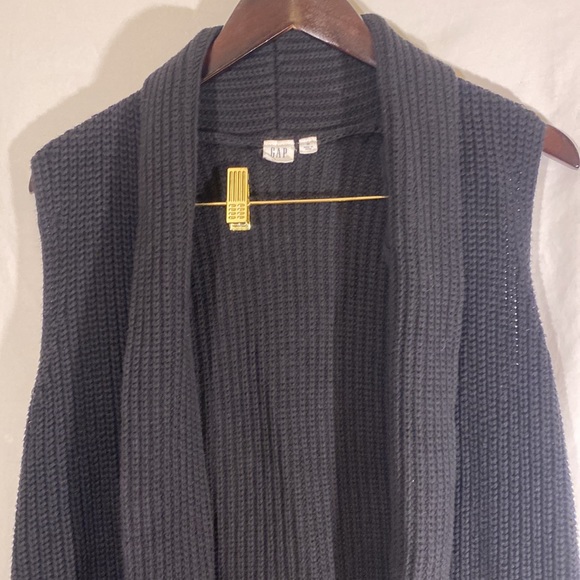 GAP woman’s sweater vest size Med Like New! - Picture 3 of 8